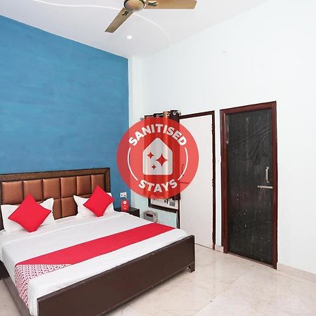 Oyo 29517 Hotel Barsana Palace Chhata Екстер'єр фото