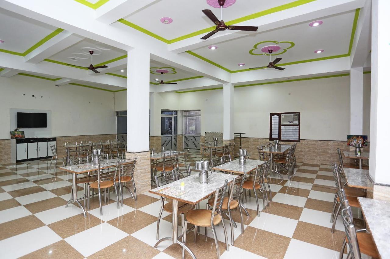Oyo 29517 Hotel Barsana Palace Chhata Екстер'єр фото